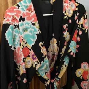 Natori Bold Floral Robe/Kimono/Duster